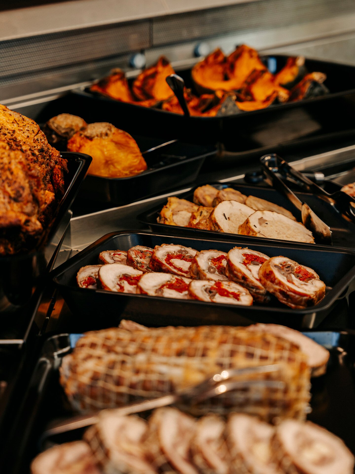 arrosti-piatti-pronti-banco-gastronomia-spacciocarlopoma Arrosti e piatti pronti esposti al banco Carlo Poma